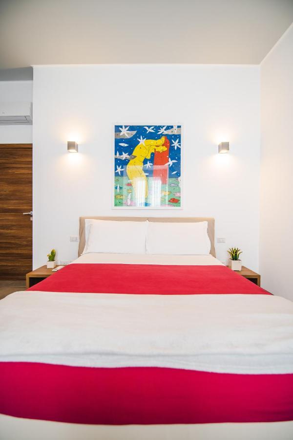 Bed and Breakfast Arco Dei Pinto à Salernes Extérieur photo
